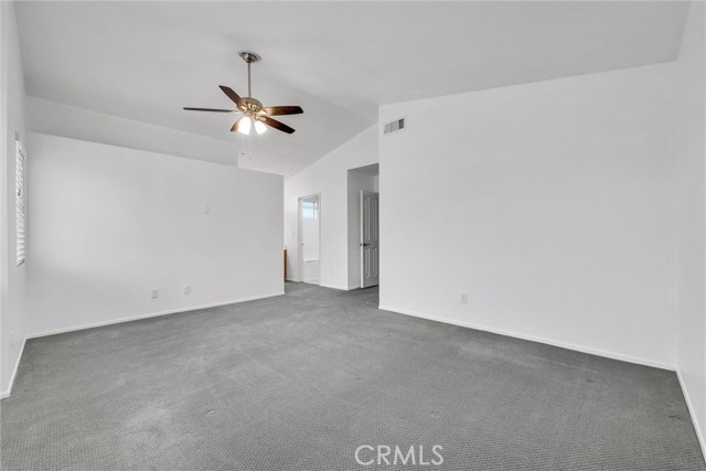 1070 Cannon Road, Riverside CA: https://media.crmls.org/medias/e5d9c354-bb4b-42eb-8f9f-9aa906015e8a.jpg