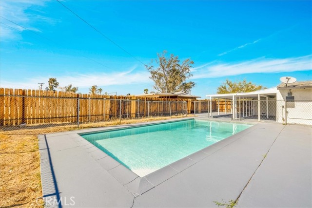 73461 El Paseo Drive, 29 Palms CA: https://media.crmls.org/medias/e5d9d368-0328-4a07-89b6-711ae773b1e0.jpg