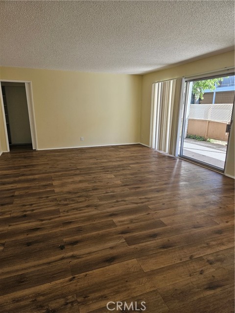 15312 S Normandie Avenue, Gardena CA: https://media.crmls.org/medias/e5da32b7-0d7e-451c-b19f-2eb1c3d67190.jpg