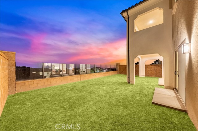 118 Sunnybank, Irvine CA: https://media.crmls.org/medias/e5daeaff-308e-4aa2-b2f4-76d4203f9564.jpg