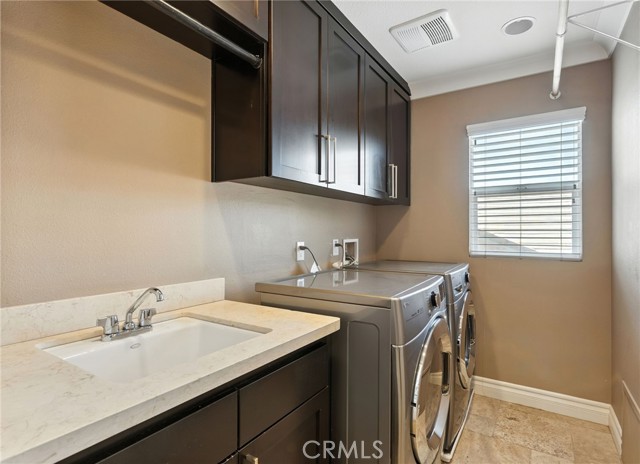 31415 Congressional Drive, Temecula CA: https://media.crmls.org/medias/e5db3aac-32ba-44fc-a81a-41fb8e00e3c2.jpg
