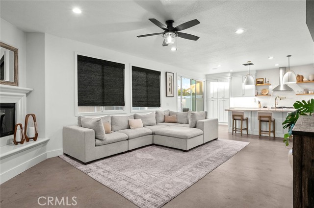 Detail Gallery Image 9 of 44 For 6945 Cedar Creek Rd, Corona,  CA 92880 - 4 Beds | 2 Baths