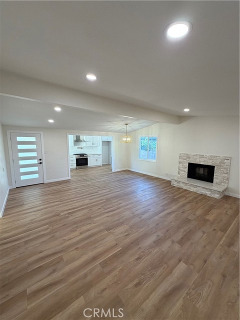 Detail Gallery Image 8 of 21 For 2432 Larchmont, Santa Ana,  CA 92706 - 3 Beds | 2 Baths