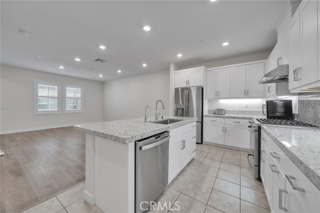 Detail Gallery Image 13 of 43 For 12128 Summer Ln, Whittier,  CA 90602 - 3 Beds | 3 Baths