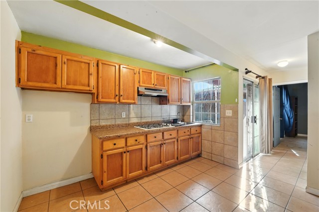 2718 E 7th Street, Los Angeles CA: https://media.crmls.org/medias/e5dfc25a-f28d-48d3-bd09-0cbd94ffb3fb.jpg