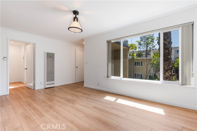 11138 Aqua Vista Street, Studio City CA: https://media.crmls.org/medias/e5e02f41-dcef-4c4a-b3c4-cb344a143dcb.jpg