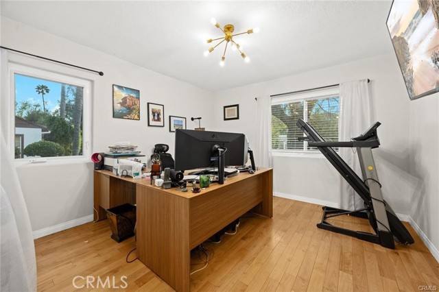 Detail Gallery Image 12 of 16 For 2020 Canada Bld, Glendale,  CA 91208 - 4 Beds | 3 Baths