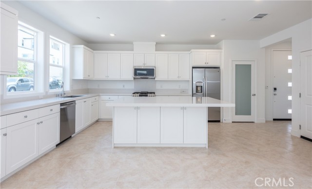 Detail Gallery Image 9 of 46 For 363 Proctor, Irvine,  CA 92618 - 4 Beds | 3/1 Baths