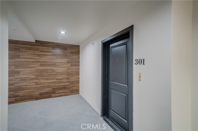 Detail Gallery Image 1 of 13 For 7018 Alabama Ave #301,  Canoga Park,  CA 91303 - 3 Beds | 2/1 Baths