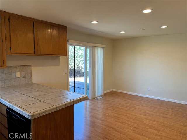 Detail Gallery Image 11 of 26 For 16499 Ridgecrest Ct, Hidden Valley Lake,  CA 95467 - 3 Beds | 2 Baths