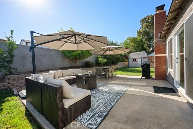 1643 Melody Circle, Corona CA: https://media.crmls.org/medias/e5e2524c-882b-449a-a69f-4cf77ce35d04.jpg
