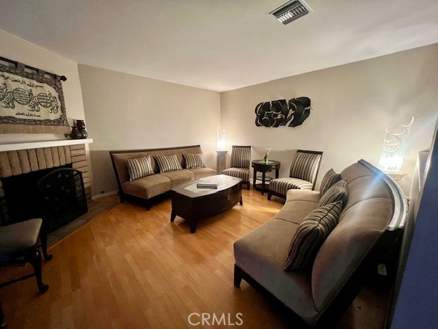 Front Image Thumbnail for CRDW26030221