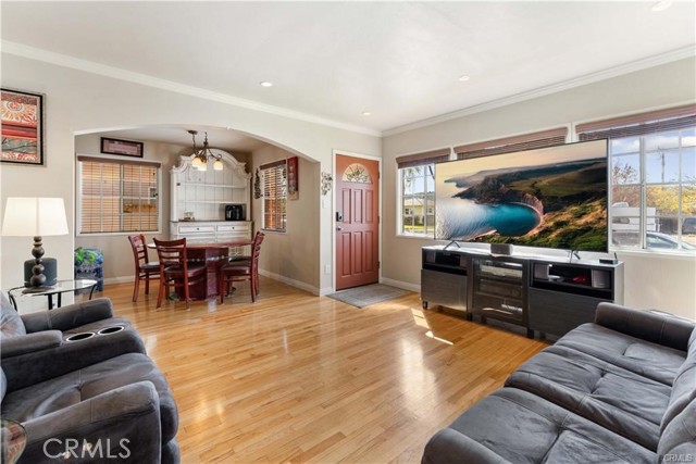 2517 E Walnut Creek, West Covina CA: https://media.crmls.org/medias/e5e3a3fa-ada3-4eaf-88d6-c97eaba63128.jpg