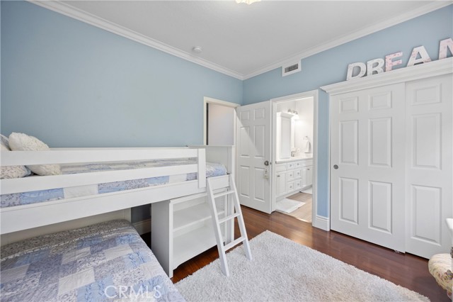 11 Chaparral Court, Rancho Santa Margarita CA: https://media.crmls.org/medias/e5e46c7c-138f-472f-b45f-f78571899ef7.jpg