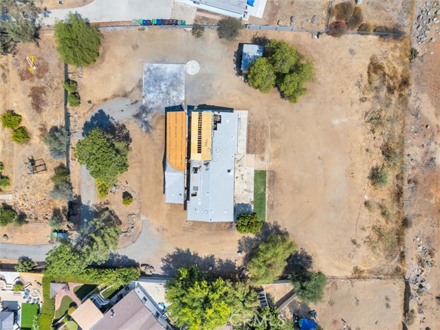 33310 Homestead Lane, Wildomar CA: https://media.crmls.org/medias/e5e4890c-79eb-4fad-a7ba-1c493b638a22.jpg