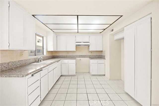 Detail Gallery Image 6 of 18 For 11331 Elliott Ave #21,  El Monte,  CA 91732 - 3 Beds | 3 Baths