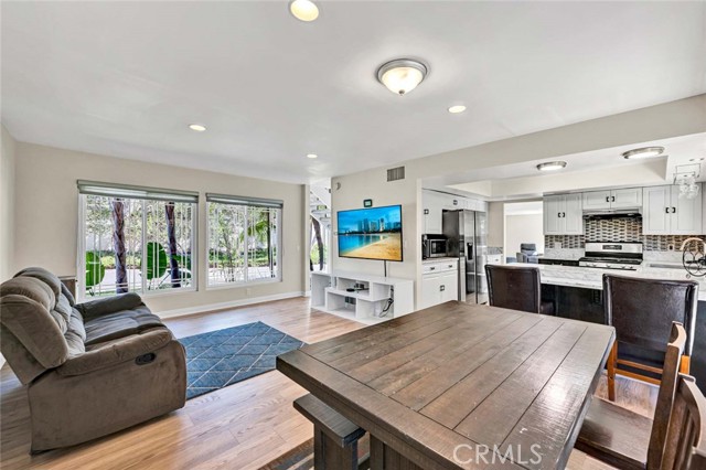 Detail Gallery Image 14 of 45 For 22702 Islamare, Lake Forest,  CA 92630 - 4 Beds | 2/1 Baths