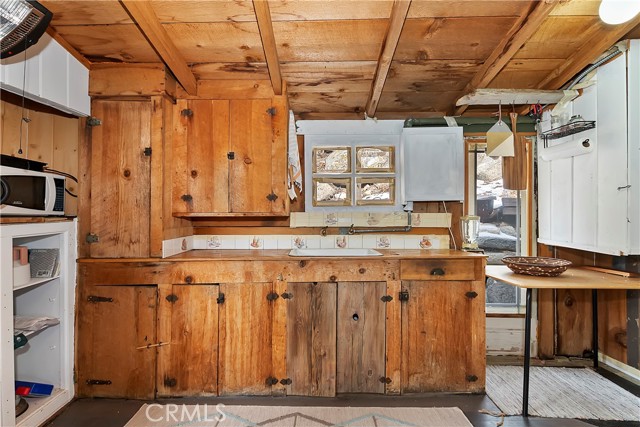 Detail Gallery Image 10 of 46 For 239 Big Bear Tract a,  Fawnskin,  CA 92333 - 1 Beds | 1 Baths