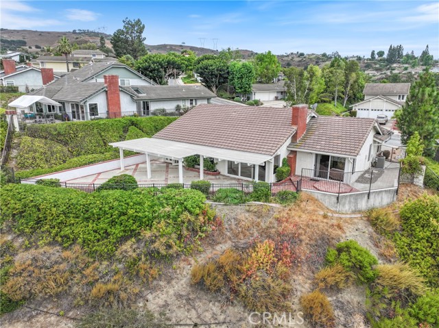 614 S Pathfinder Trail, Anaheim Hills CA: https://media.crmls.org/medias/e5e6cc55-399a-4ec2-bba7-4f8ef79915f7.jpg