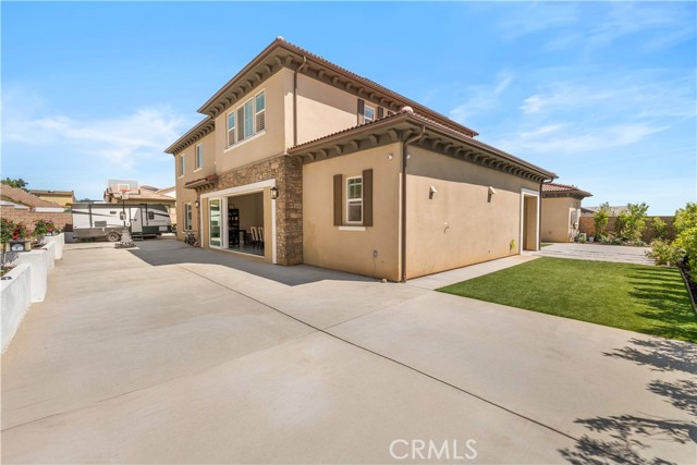 Detail Gallery Image 16 of 73 For 8826 Justify Dr, Rancho Cucamonga,  CA 91701 - 5 Beds | 5/1 Baths
