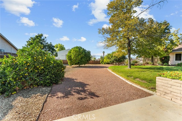 Detail Gallery Image 7 of 60 For 13346 Rimview Ct, Yucaipa,  CA 92399 - 3 Beds | 2/1 Baths