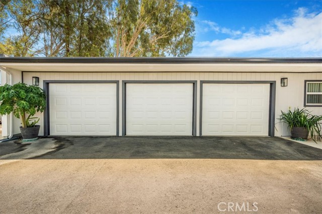 Detail Gallery Image 30 of 39 For 10220 Balmoral Ct, Riverside,  CA 92503 - 3 Beds | 2 Baths