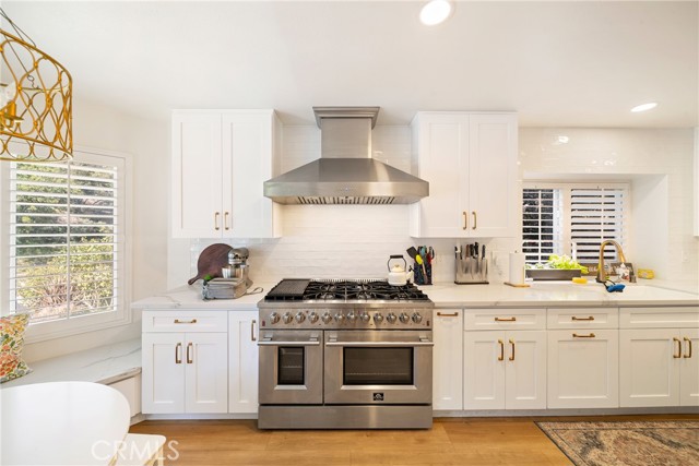 Detail Gallery Image 9 of 67 For 24224 Creekside Dr, Newhall,  CA 91321 - 5 Beds | 3 Baths