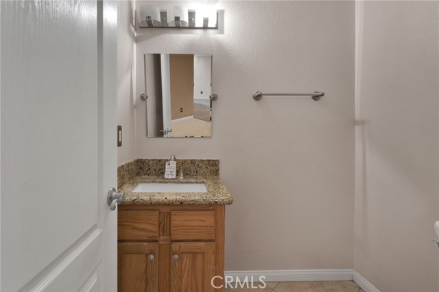 Detail Gallery Image 7 of 34 For 13934 Okesa, Apple Valley,  CA 92307 - 4 Beds | 2/1 Baths