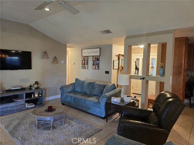 Detail Gallery Image 11 of 26 For 3034 Greenwood Ct, Merced,  CA 95340 - 3 Beds | 2 Baths