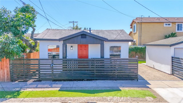10955 S Spring Street, Los Angeles CA: https://media.crmls.org/medias/e5ea9906-29e9-425f-90c4-7b77e6b2411f.jpg
