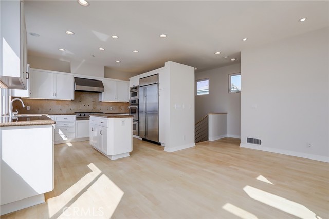 4419 Crest Drive, Manhattan Beach, California 90266, 3 Bedrooms Bedrooms, ,3 BathroomsBathrooms,Residential,Sold,Crest,SB22220114