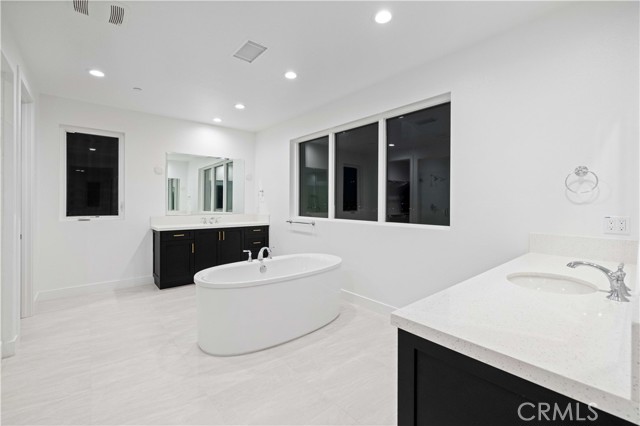 Detail Gallery Image 41 of 46 For 20644 W Deer Grass Ct, Porter Ranch,  CA 91326 - 5 Beds | 5/1 Baths