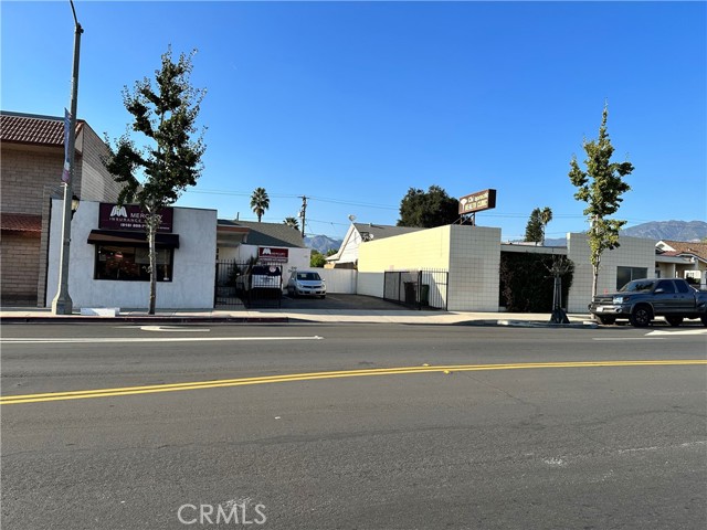 Detail Gallery Image 5 of 8 For 413 , 411 N Maclay Ave, San Fernando,  CA 91340 - 3 Beds | 2/1 Baths