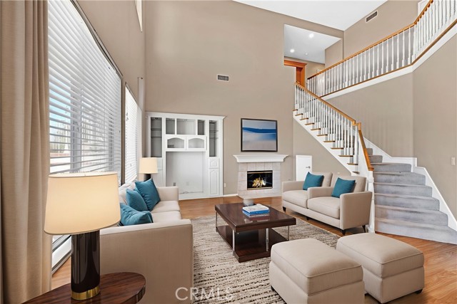 23261 Castle Rock, Mission Viejo CA: https://media.crmls.org/medias/e5edeba5-5568-4752-8ba2-a6460a5c55b4.jpg