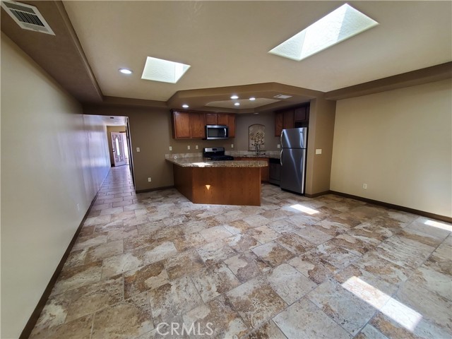 Detail Gallery Image 11 of 14 For 27160 Vista Rd #10,  Helendale,  CA 92342 - 2 Beds | 2 Baths