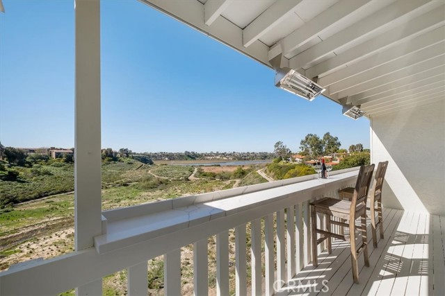 Detail Gallery Image 6 of 32 For 745 Domingo #4,  Newport Beach,  CA 92660 - 2 Beds | 2 Baths