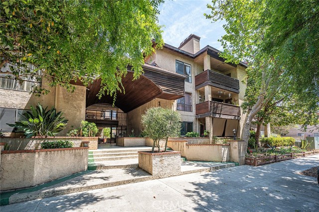 Detail Gallery Image 1 of 1 For 1110 Ohio Ave #303,  Long Beach,  CA 90804 - 2 Beds | 2 Baths