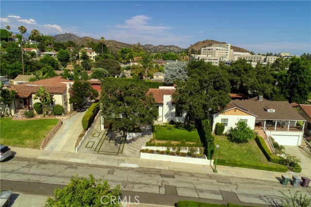 452 Woodbury Road, Glendale CA: https://media.crmls.org/medias/e5f0ab98-60f9-4349-99fe-3df31e5d1daa.jpg