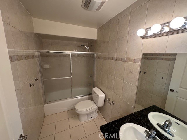 Detail Gallery Image 19 of 24 For 11501 Hatteras, North Hollywood,  CA 91601 - 3 Beds | 3 Baths