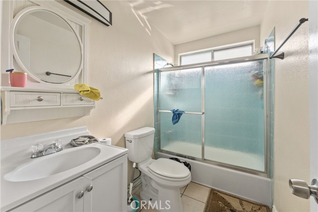 Detail Gallery Image 24 of 38 For 6118 S Main, Los Angeles,  CA 90003 - 6 Beds | 3/2 Baths