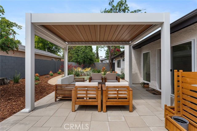 Detail Gallery Image 39 of 42 For 5607 Royer Ave, Woodland Hills,  CA 91367 - 4 Beds | 2 Baths