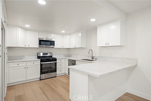 Detail Gallery Image 8 of 33 For 8362 Sunset Trail Pl #B,  Rancho Cucamonga,  CA 91730 - 3 Beds | 2/1 Baths