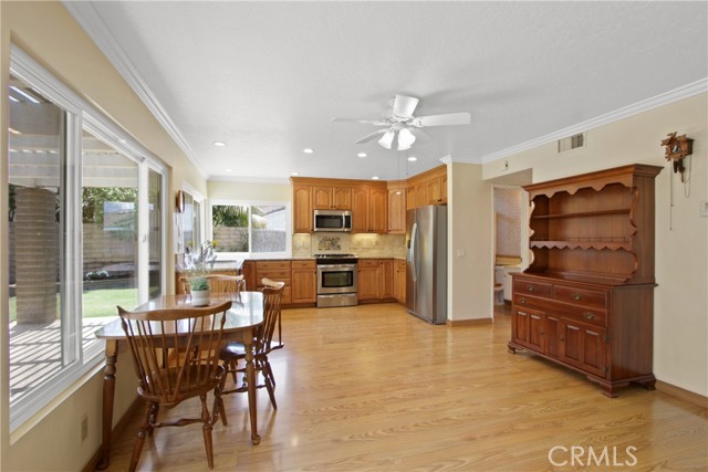 20392 Densmore Lane, Huntington Beach CA: https://media.crmls.org/medias/e5f23925-2f73-47a2-91b7-5c18d7068e2b.jpg