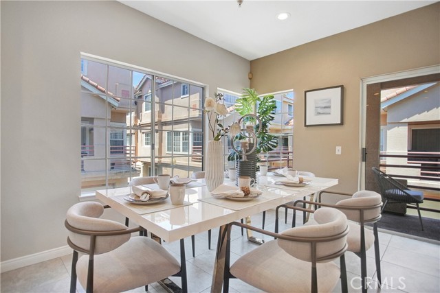 13983 Lemoli Avenue, Hawthorne CA: https://media.crmls.org/medias/e5f2657d-c014-4f9c-83f2-7a6717fc3377.jpg