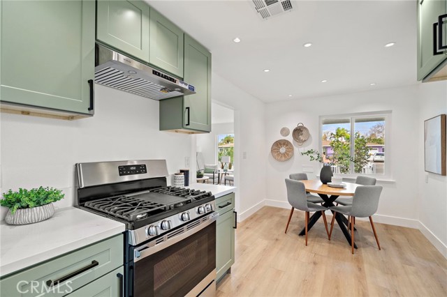 Detail Gallery Image 11 of 36 For 1410 W Camden Pl, Santa Ana,  CA 92704 - 3 Beds | 1/1 Baths