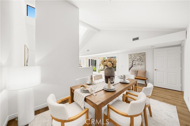 18701 Paseo Cortez, Irvine CA: https://media.crmls.org/medias/e5f28281-d3a9-47c3-9c4f-fefced7ebbac.jpg