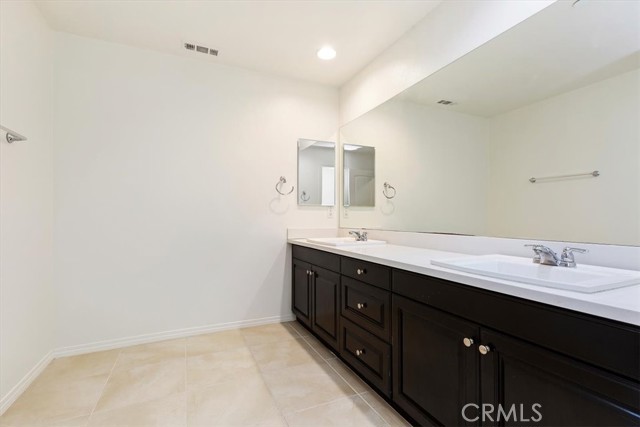 Detail Gallery Image 34 of 40 For 6136 Peregrine Dr, Jurupa Valley,  CA 91752 - 6 Beds | 3/1 Baths