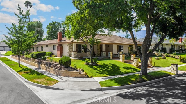 1753 N Albright Avenue, Upland CA: https://media.crmls.org/medias/e5f381d6-906d-4ca2-904c-3830002d9ec7.jpg