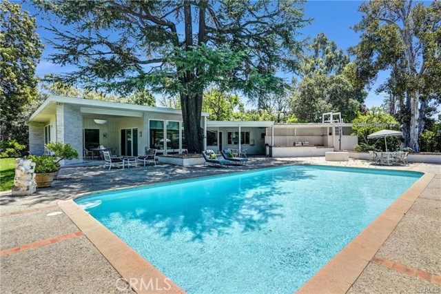 Detail Gallery Image 40 of 43 For 935 Hillcrest, Pasadena,  CA 91106 - 6 Beds | 7/1 Baths