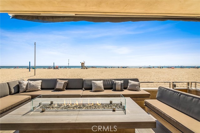 2800 W Oceanfront, Newport Beach, California 92663, 4 Bedrooms Bedrooms, ,4 BathroomsBathrooms,Residential Lease,For Rent,2800 W Oceanfront,CRPW23160907